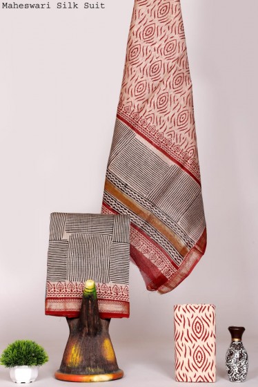  Maheshwari Silk Cotton Beige Red Checkmate Suit Fabric 